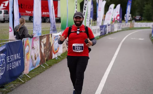 Jest zwycięzca Biegu 7 Dolin na 100 km! Dotarł do mety ze świetnym czasem [WIDEO] - 77